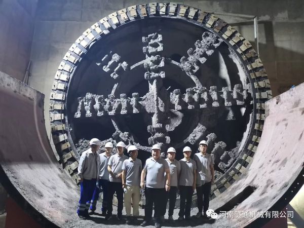 喜讯。。。。。！！！北京地铁17号线左线昨日顺利接管成功，，，北京建工土木工程有限公司携手CG电子为中国现代化建设再立新功！！！(图5)