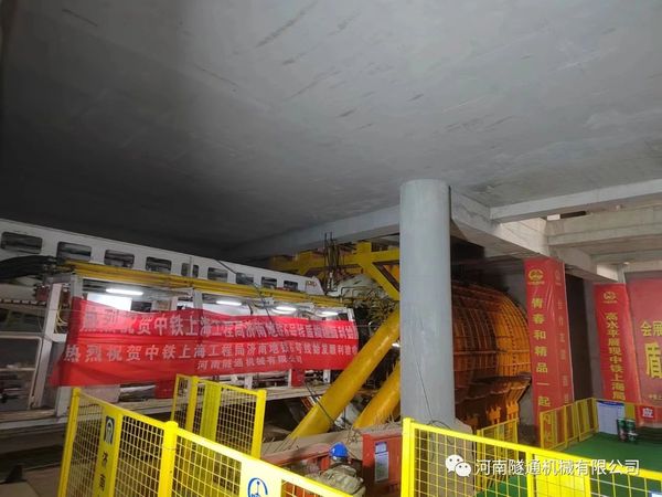 热烈：：刂刑虾９こ叹殖喾宓靥6号线顺利始发(图5)